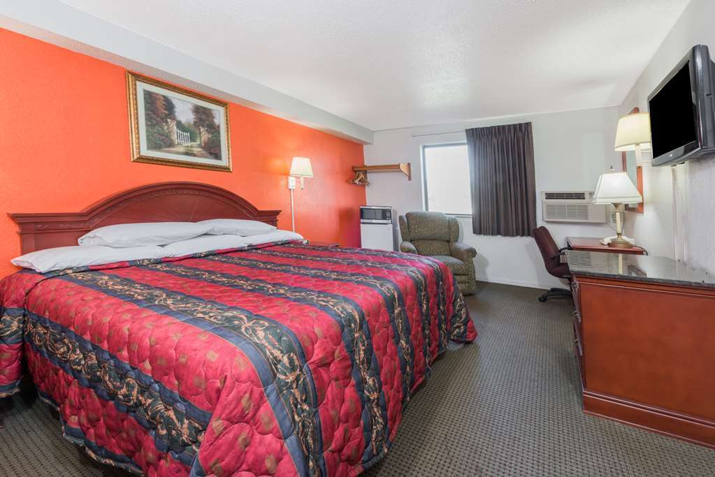Knights Inn Ferguson Mo Castle Point Rum bild